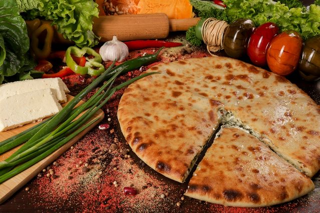 Пироги Хъадынзджын (с осетинским сыром и зеленым луком) 8(800) 777-75-94 быстрая доставка по Москве